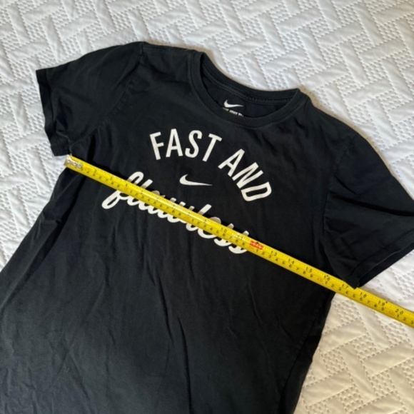 Nike Athletic Cut Tee Youth Large Black White Fast And Flawless Activewear - Picture 5 of 6